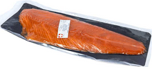 Charger l'image dans la galerie, Saumon fumé entier - 1 kg - env. 20 tranches