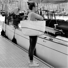Charger l&#39;image dans la galerie, Cabas Classique Taille L - Produit en voile de bateau recyclée